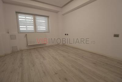 Apartament cu 3 camere decomandat, mobilat în Decebal
