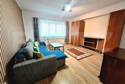 Apartament cu 3 camere semidecomandat, mobilat în Răcădău