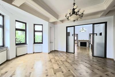 Apartament cu 5 camere în Dorobanți
