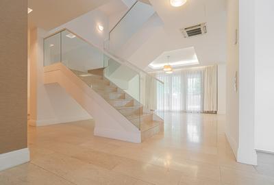 Viila for sale in Oxford Gardens, private pool & park, close by American School - 12