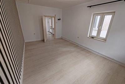 Apartament 3 camere situat intr-o vila la etj 1 pt locuinta sau firma - 9
