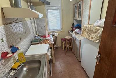 Apartament cu 2 camere decomandat în Berceni