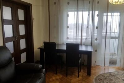 Apartament cu 3 camere decomandat, mobilat în Unirii