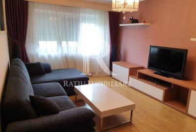 Apartament cu 3 camere decomandat, mobilat în Decebal