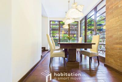 Oază de liniște: vilă spațioasǎ cu grădină matură superbă si  2 garaje - 10