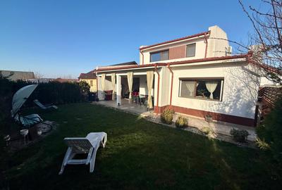 Casa moderna cu 4 camere, garaj 3 masini, curte amenajata – Valu lui Traian - 4