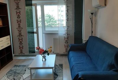 Apartament cu 2 camere semidecomandat, mobilat în Tineretului