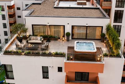 Apartament cu 5 camere decomandat, mobilat în Central