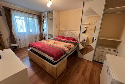 Închiriez garsonieră ,renovata,et.3, zona Peco Milea - 1
