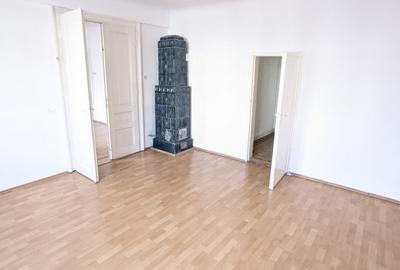 Casă individuală cu 6 camere în Andrei Mureșanu
