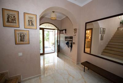 Casa de vanzare 483mp suprafata totala si teren 494mp, Sector 1 - 7