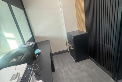 Spatiu de inchiriat pentru CASA DE SCHIMB VALUTAR - 2