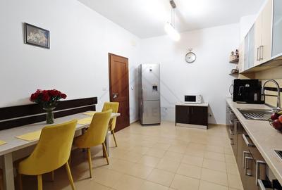 Casa mare. Posibil si clinica, camin batrani, invatamant, sediu firma. - 23