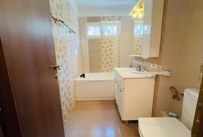 Centrala proprie, etaj intermediar, strada Harniciei 4 - 5