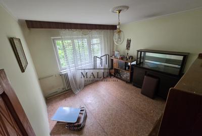 Apartament de vânzare - 4