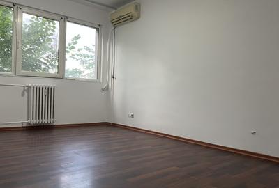 Garsonieră decomandată în Drumul Taberei