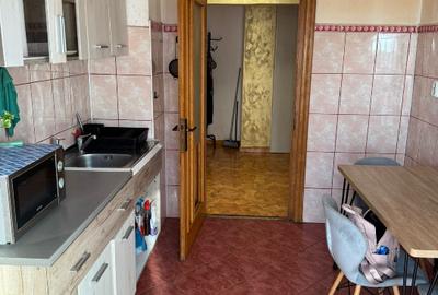 Apartament 3 camere, tip D, etaj 4/6 (lift nou), Bulevardul Decebal - 5