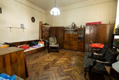 Apartament cu 2 camere semidecomandat în Horea