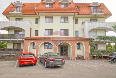 Apartament cu 2 camere decomandat în Tractorul