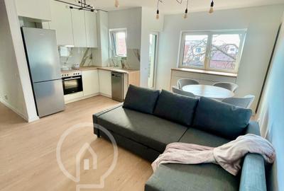 Apartament cu 2 camere semidecomandat, mobilat în Florești