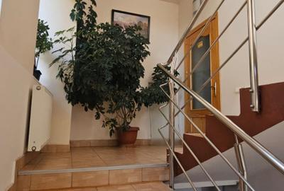 Clădire de birouri 550 mp utili | teren 497 mp | 7 parcări | Bună Ziua - 7