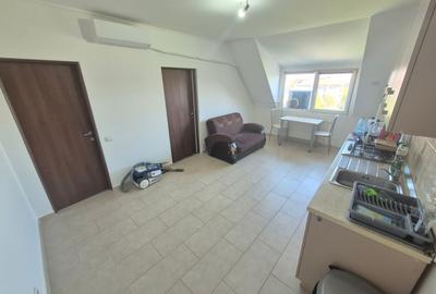 2 Cam-Lipovei-3 Min Iulius Town-55 MP--Centrala-81.000 Euro !Negociabil - 2