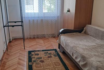 Apartament 3 camere etaj 1, strada Siretului - 5