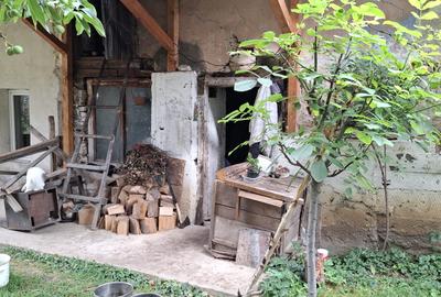 Casa in Zarnesti, constructie din caramida D+P si anexa, teren 569 mp - 9