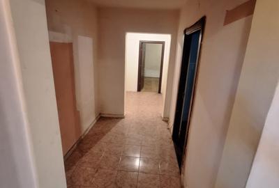 Apartament cu 3 camere decomandat în Inel II
