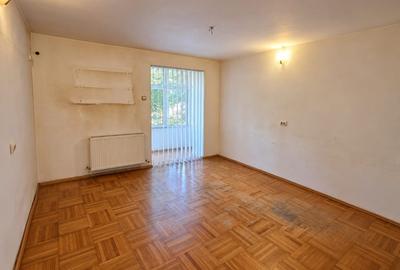 Apartament central str. Arcu etaj1 - 2