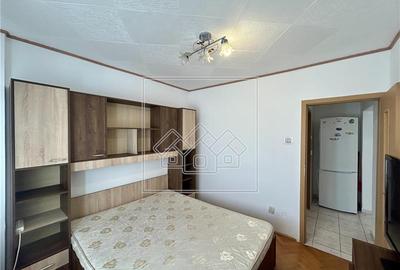 Apartament cu 2 camere decomandat în Hipodrom 4
