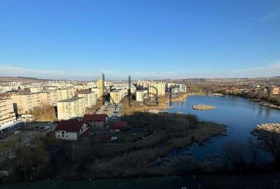 Apartament cu 2 camere semidecomandat, mobilat în Între Lacuri