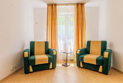 Apartament cu 3 camere decomandat în Mărgeanului