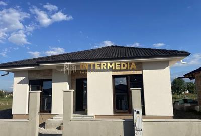 Casă individuală cu 4 camere în Cetate