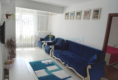 Apartament cu 3 camere decomandat, mobilat în Nufărul