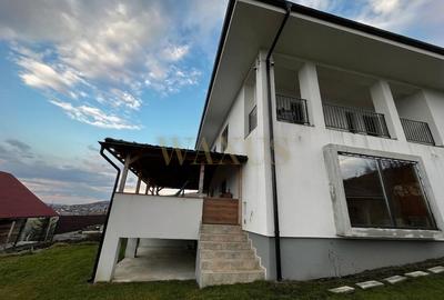 Casă individuală cu 5 camere în Dezmir
