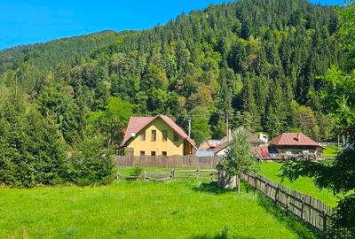 Teren Construcții intravilan de 852 mp, în Sătic