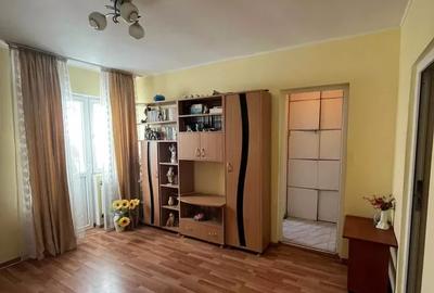 Apartament cu 2 camere semidecomandat, mobilat în Brâncoveanu