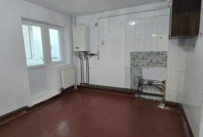 Vânzare apartament 3 camere , parter, micro 5 Târgoviște - 10