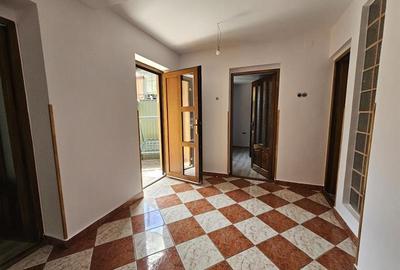 Casa 4 camere 110 mp Centru cu panouri, pretabil birouri. - 2