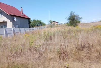 Teren Construcții intravilan de 1000 mp, în Periferie