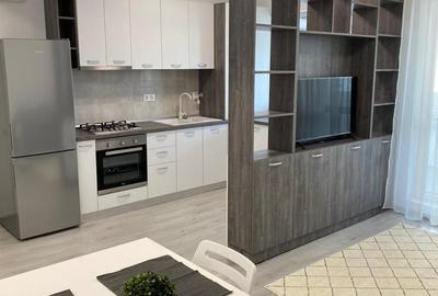 Apartament cu 2 camere decomandat, mobilat în Metalurgiei