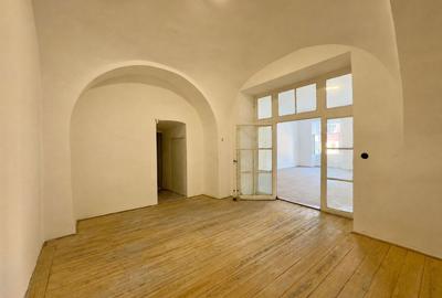0 % Comision, 2 camere, parcare  - cladire an 1654 - Centru istoric - 9