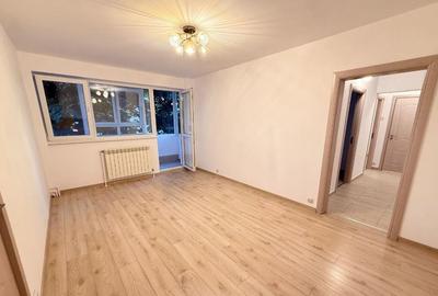 Apartament cu 3 camere semidecomandat în Obor