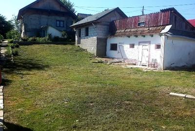 Casă individuală cu 2 camere în Brodoc