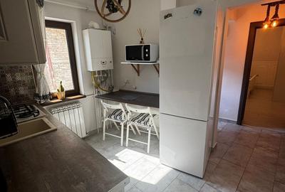 Apartament cu 2 camere decomandat, mobilat în Peninsula