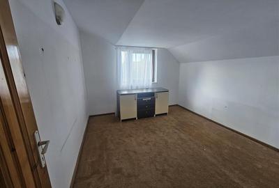 Vila nemobilata, spatioasa, Popas Pacurari - 14