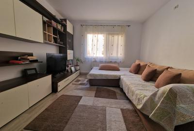 Apartament cu 2 camere semidecomandat în Inel I