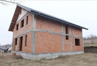 Casa cu 8 camere, 900 mp teren, la rosu in Rediu - 7