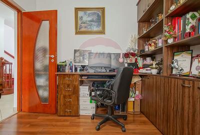 Comision 0%! Casa spațioasă Râșnov, zona case, str. Heliade Rădulescu - 10